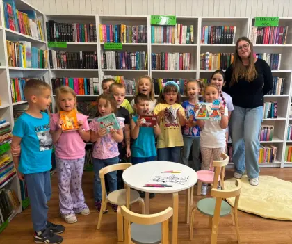Zajecie w bibliotece.